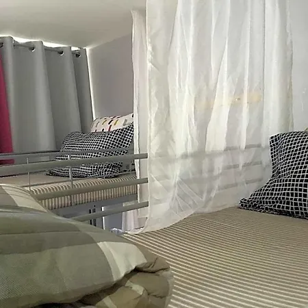 Just For Sleep,male Dorm Share Daily 8pm-10am * París